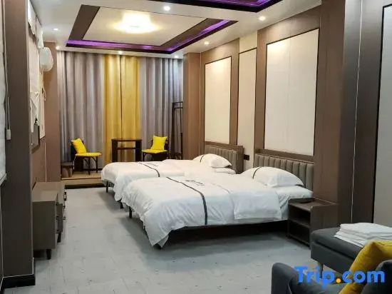 Standard Double room with river view (twin beds)