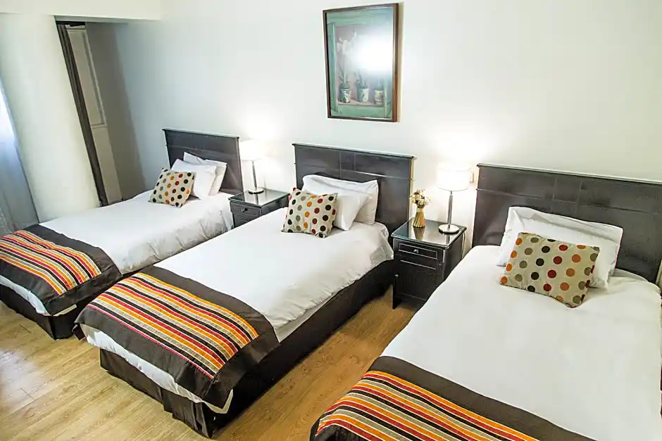 標準四人房，雙人床