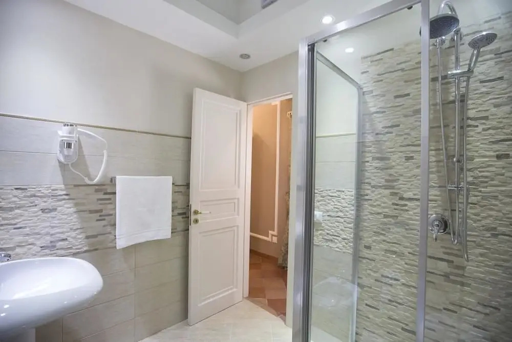 Classic Double room (full double bed)