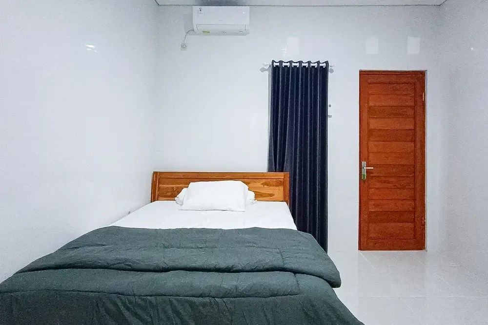Widi Guest House near GWK Mitra RedDoorz — фото