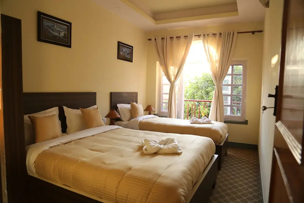 Classic Triple room with balcony