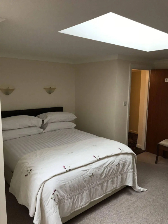 Trewern Arms Hotel - Général