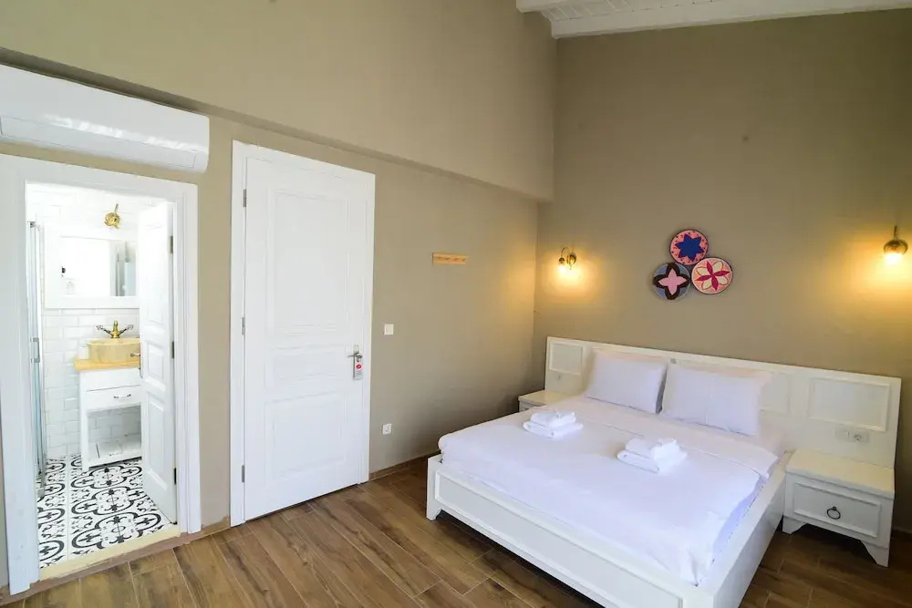 Superior Double room with view (full double bed)