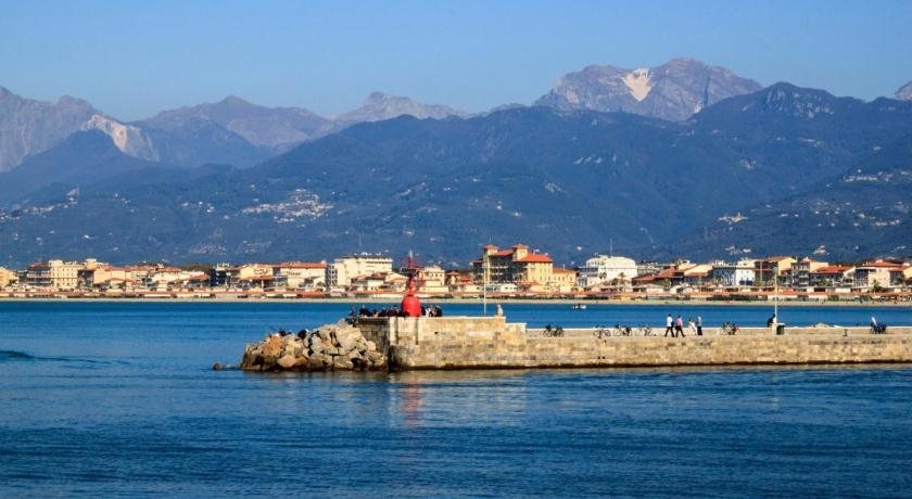 Beach & Waterfront
