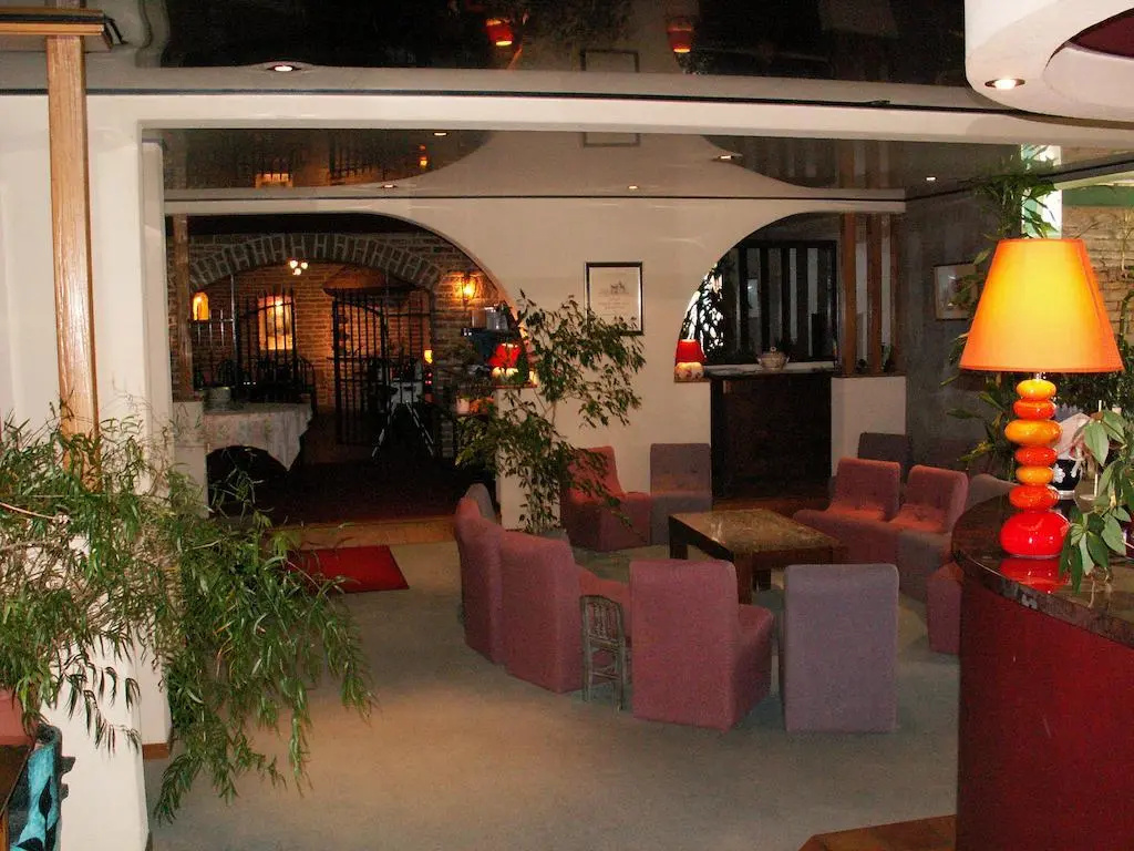 Lud Hotel