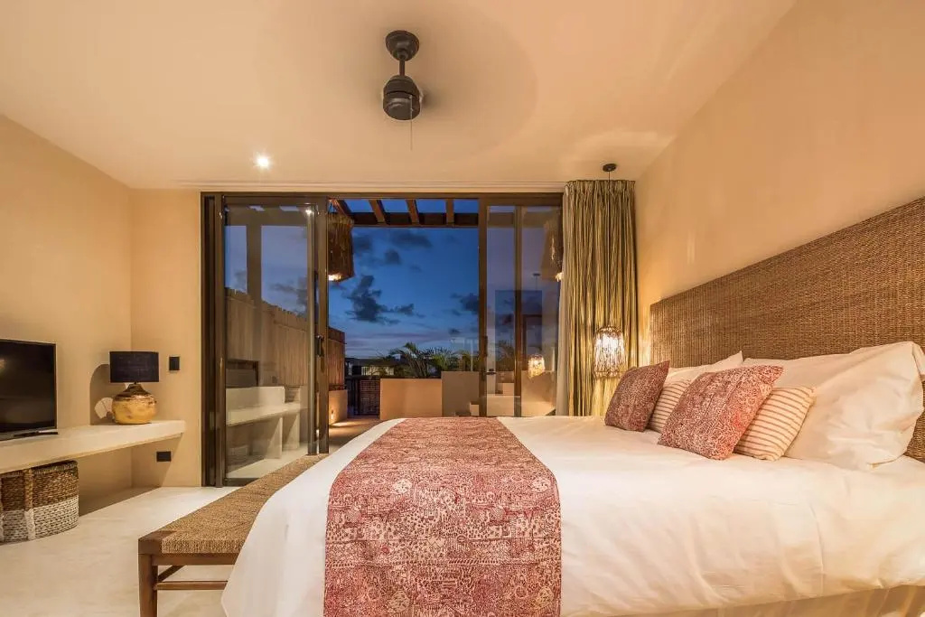 Premium Double room with garden view (full double bed)