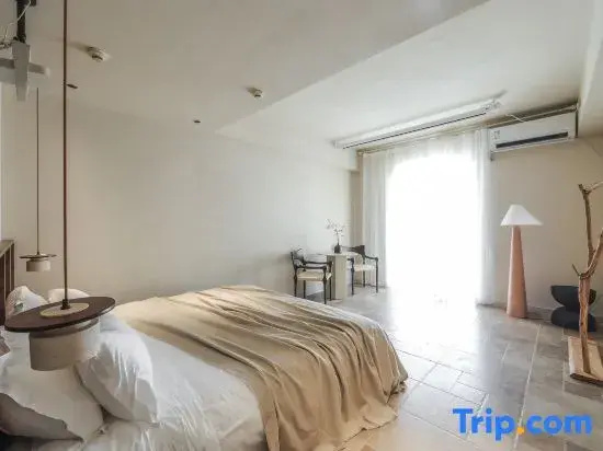 Standard Double room with river view (full double bed)