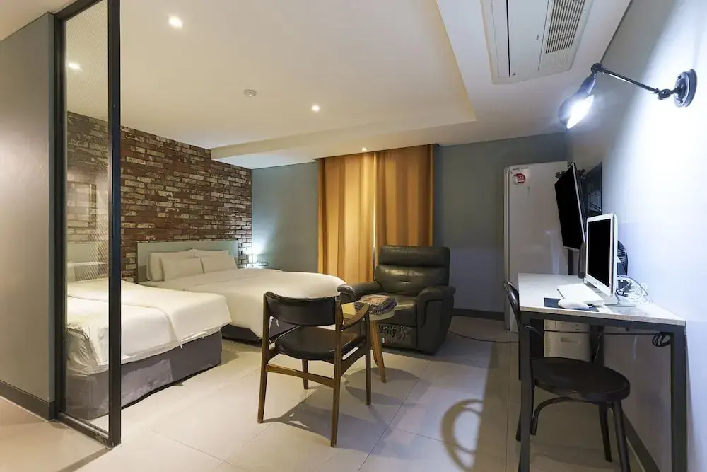 Standard Double Family room (twin beds)