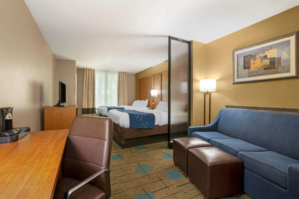 Quadruple Suite