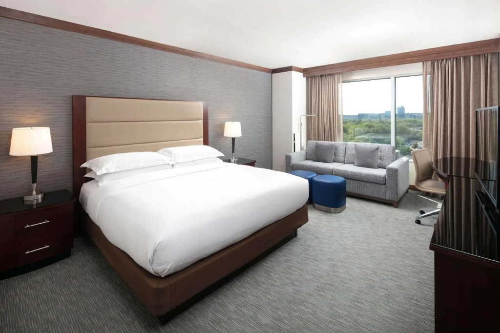 Deluxe Double room (full double bed)