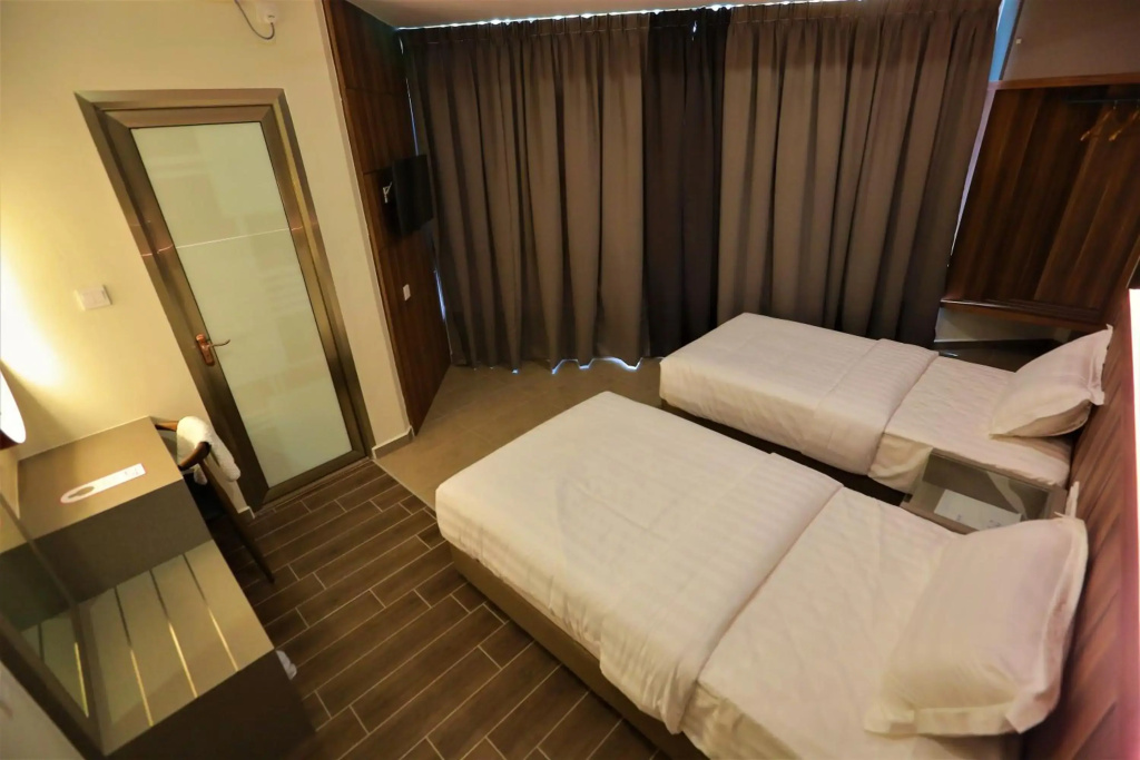 Pantai Regal Hotel - фото 34