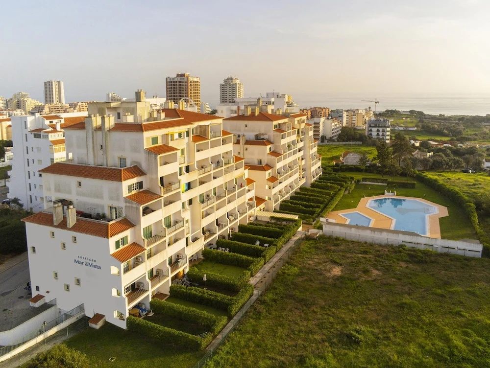 B01 - Mar a Vista Rocha Apartment