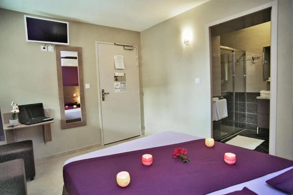 Comfort room
