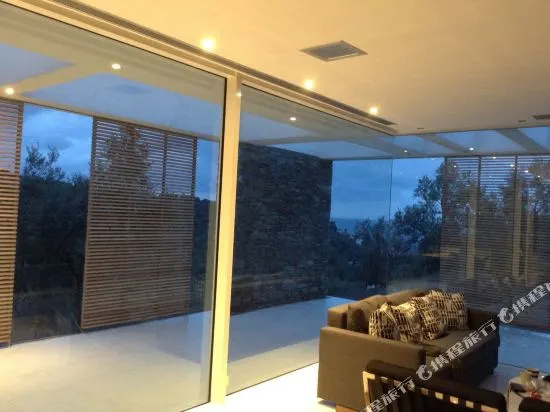 Balcony & Terrace