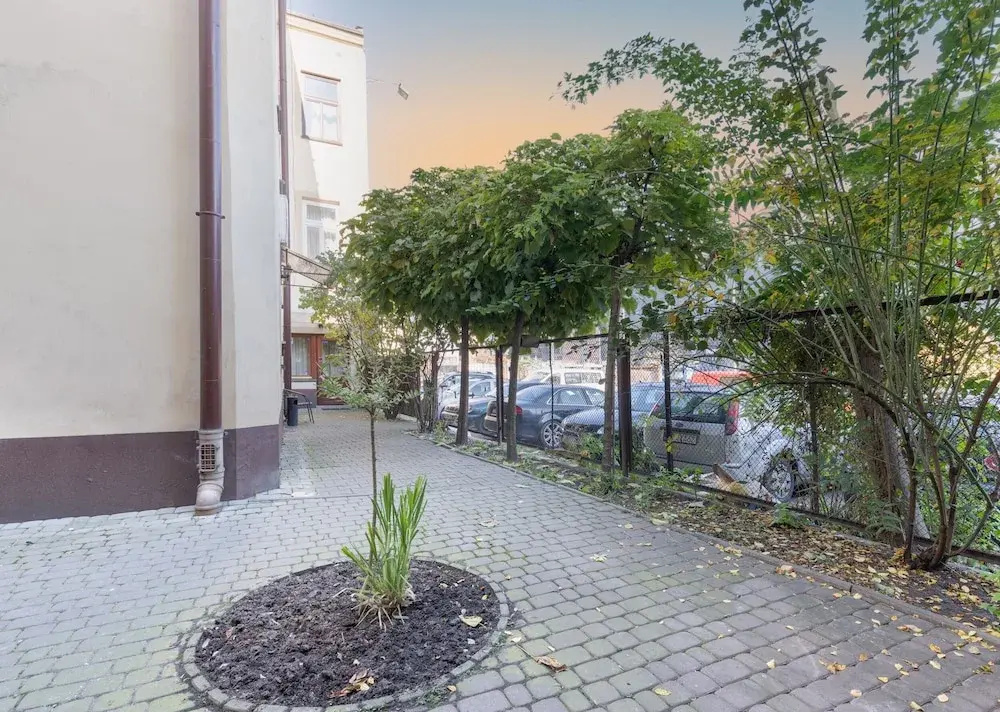 Charming Central Apartment