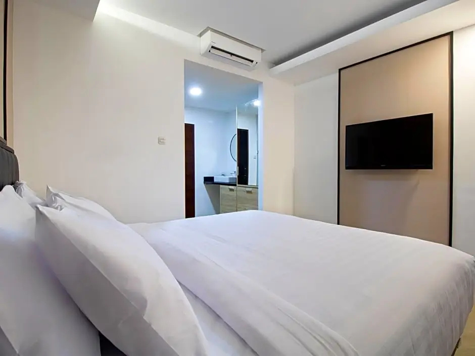 Superior Double room (full double bed)