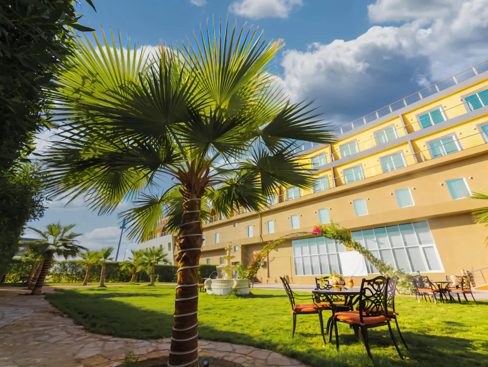 Golden Ship Hotel — 3