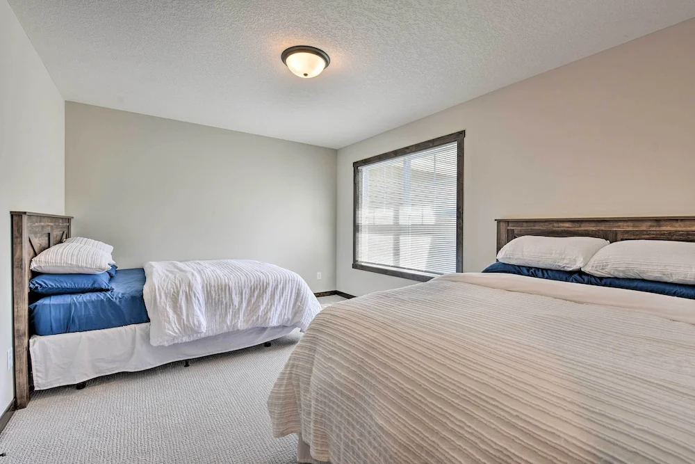 Modern Nisswa Escape w/ Deck: Walk to Gull Lake! — фото