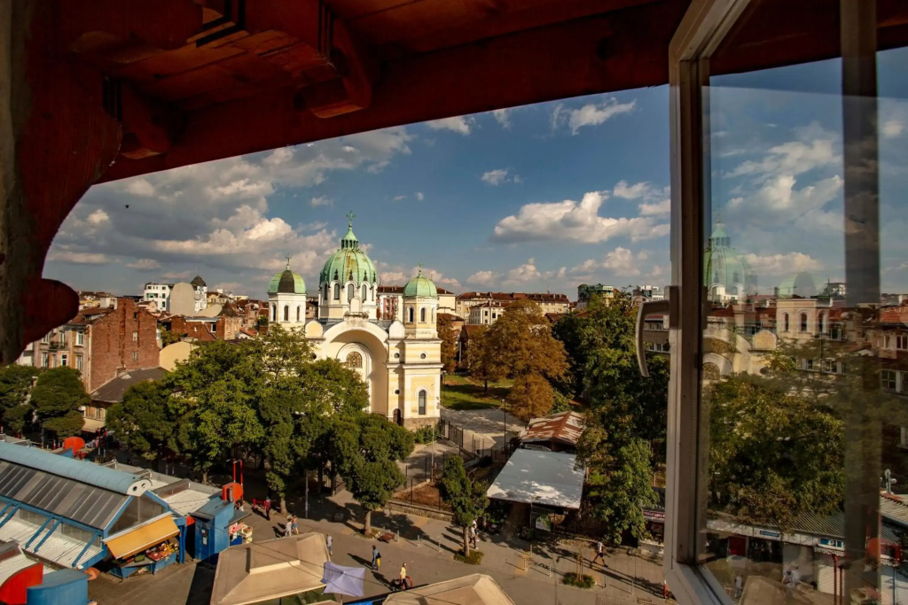 Gallery B28 - 3 Bedroom Sofia Downtown Apartment