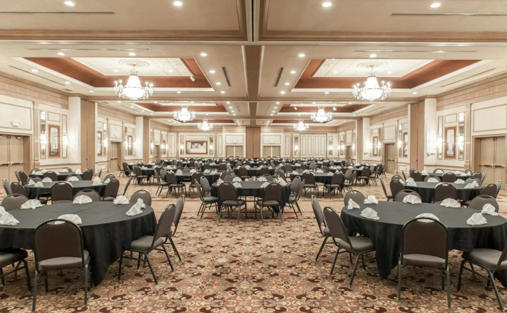 Clarion Hotel And Conference Center - Général