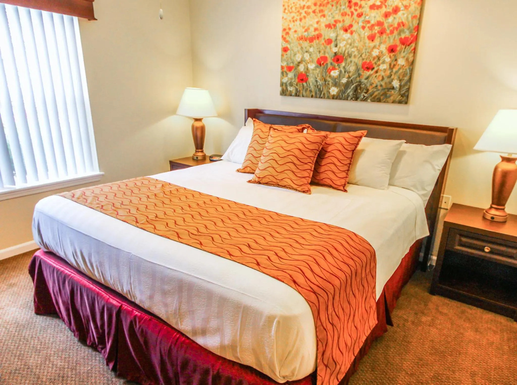 Surreys Grand Crowne Resort - Chambres