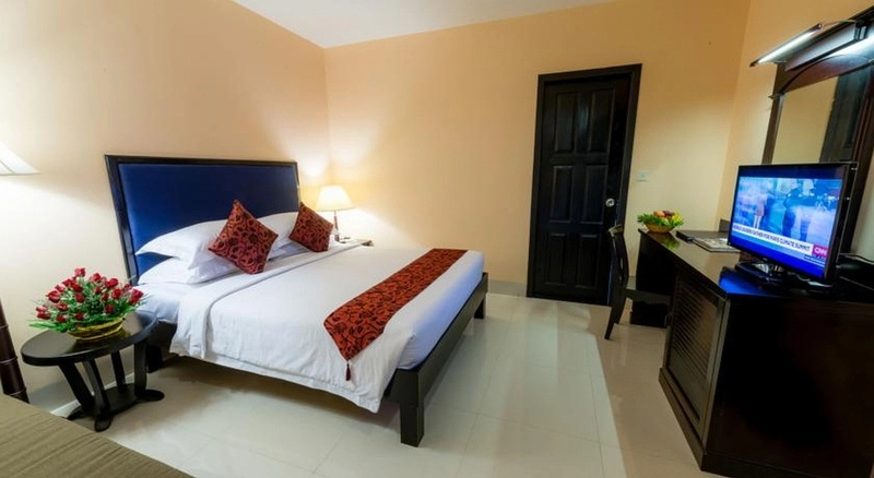 Almond Hotel Sothearos - Chambres