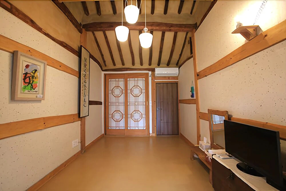 Jeonju Hanok Madang Pension