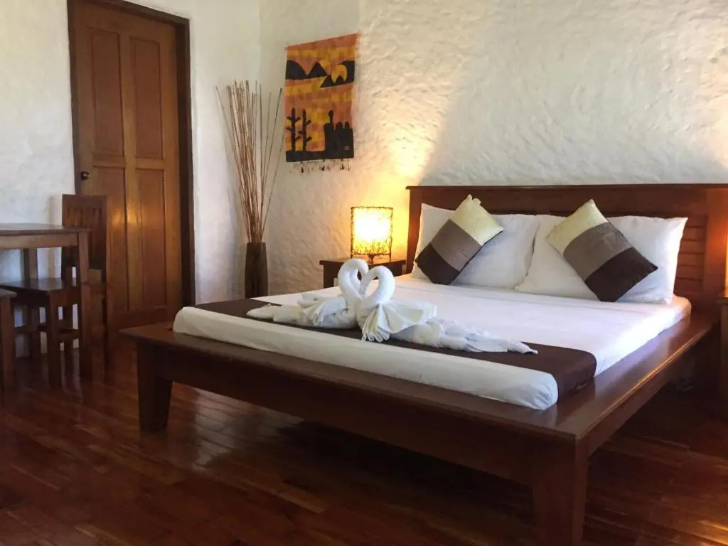 Deluxe Double room with sea view (full double bed)