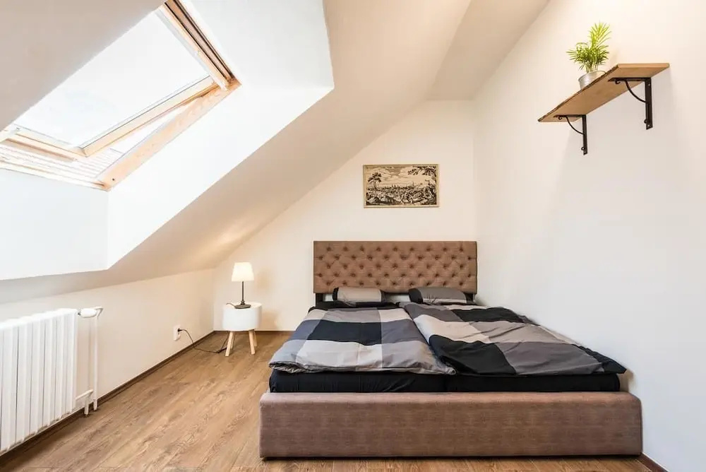 Classic Double room (full double bed)