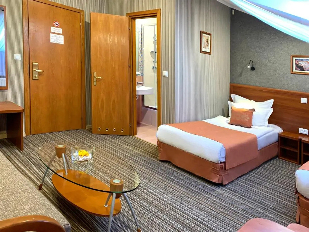 Eney Hotel - Chambres
