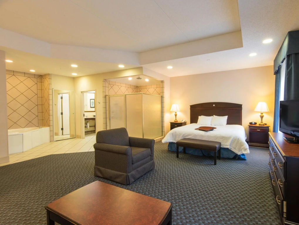 Double Studio (full double bed)