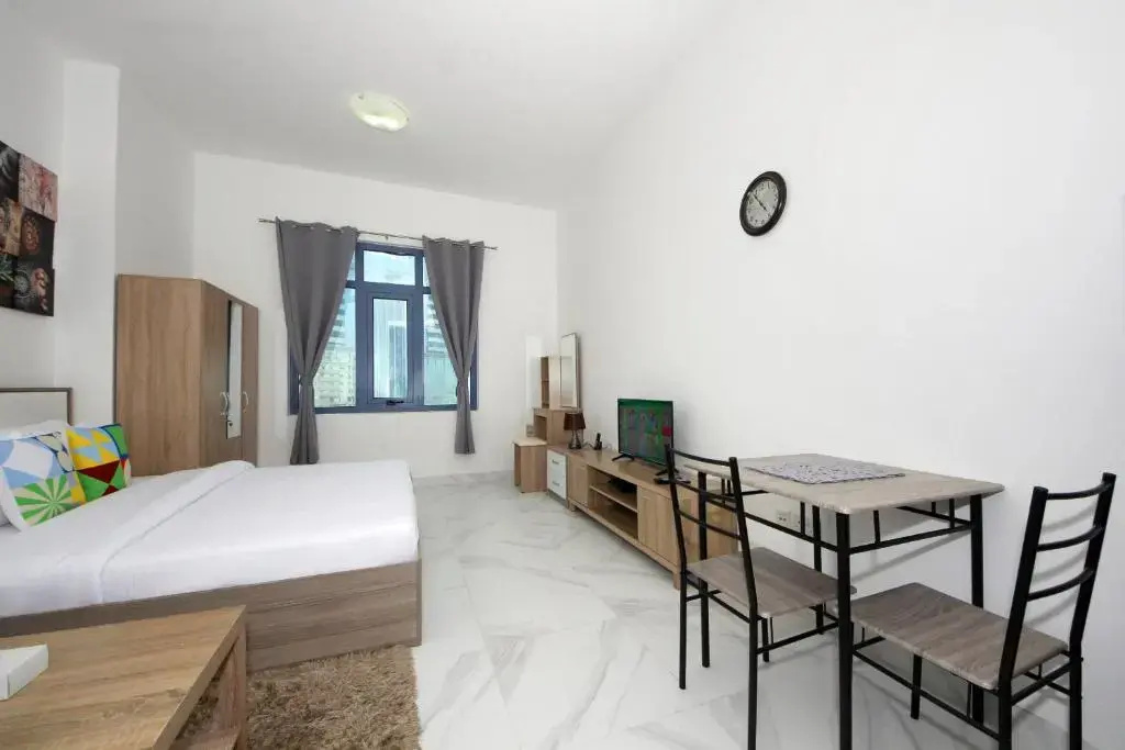 Signature Holiday Homes - Furnished Studio in Palace Tower 2, Silicon Oasis - Général