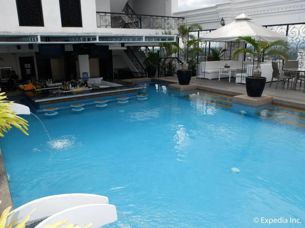 The Penthouse Hotel - Général