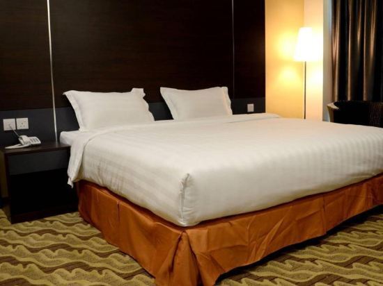 Eminent Hotel