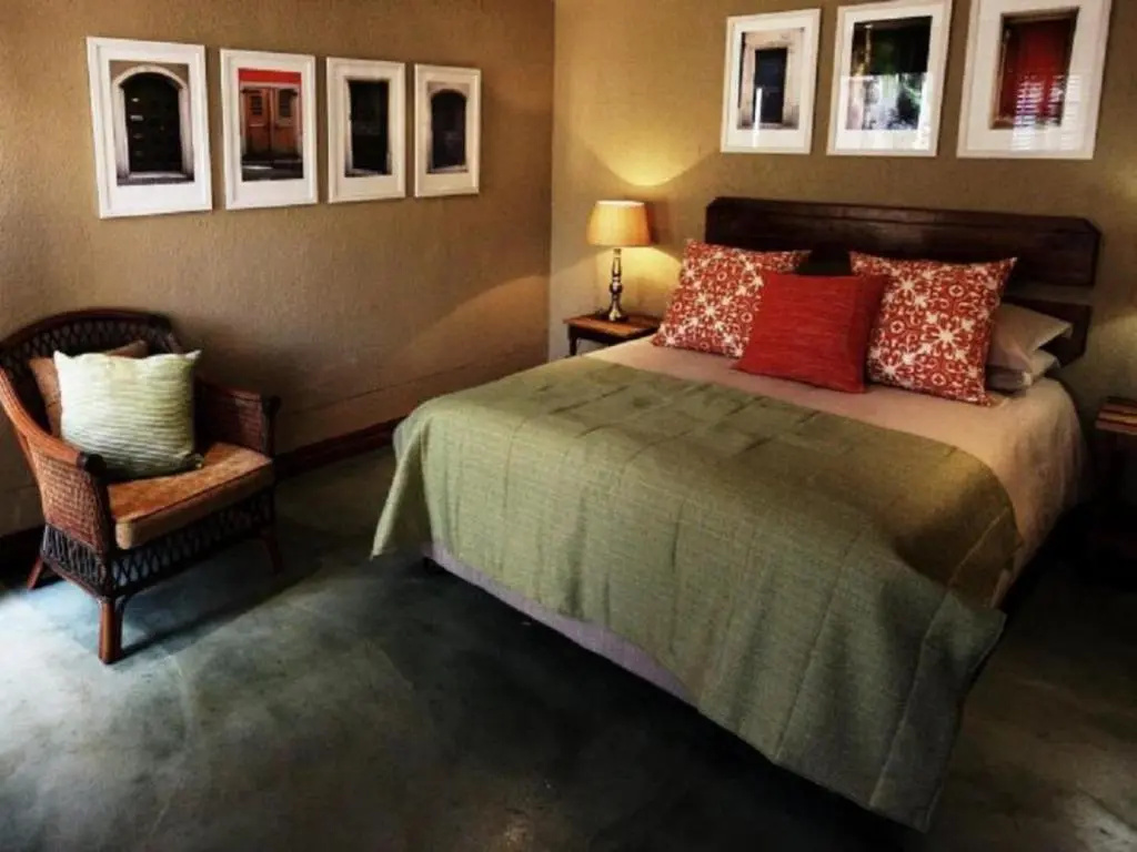 Luxury Double room (full double bed)