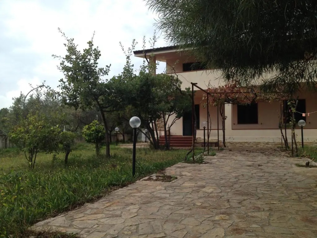2 Bedrooms Cottage