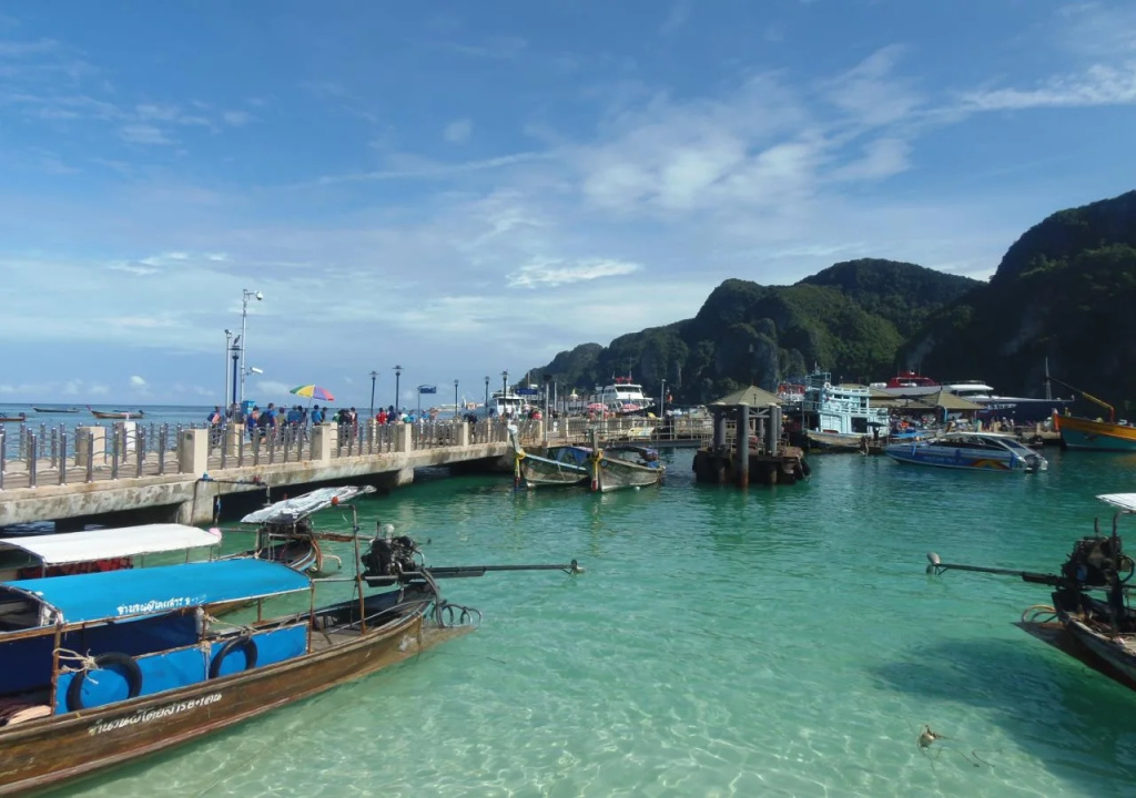 Beach & Waterfront