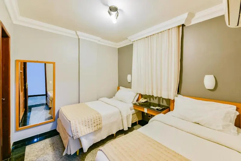 Plaza Inn Executive - Setor Oeste - Chambres