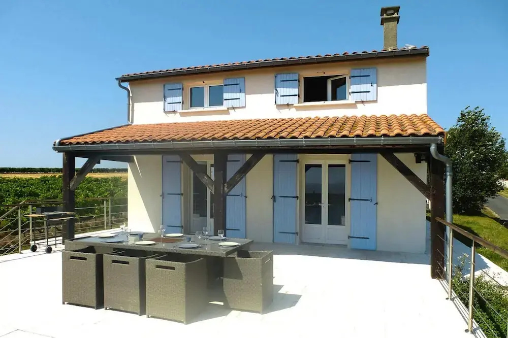 Holiday Home in Chenac With Stunning Terrace Views