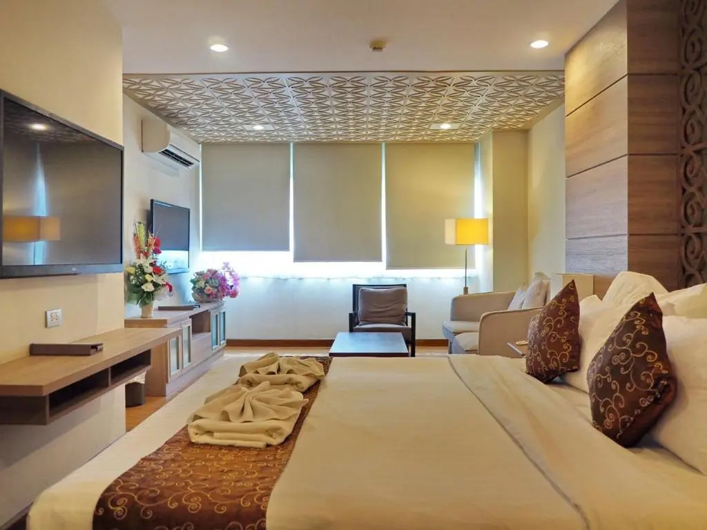 Deluxe Double room (full double bed)