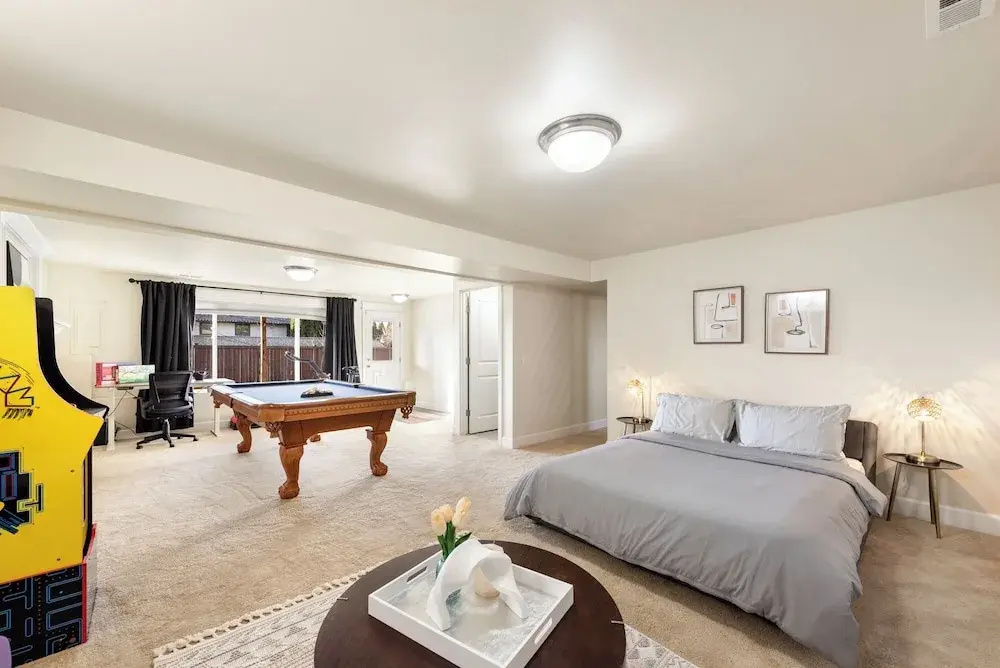 Renton Lakeside Oasis, Lakeview, 4B 2.5B, Spacious - фото 15