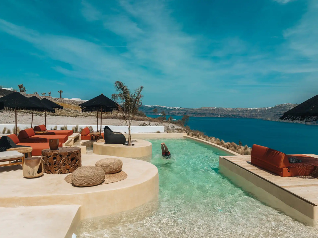 Beach & Waterfront