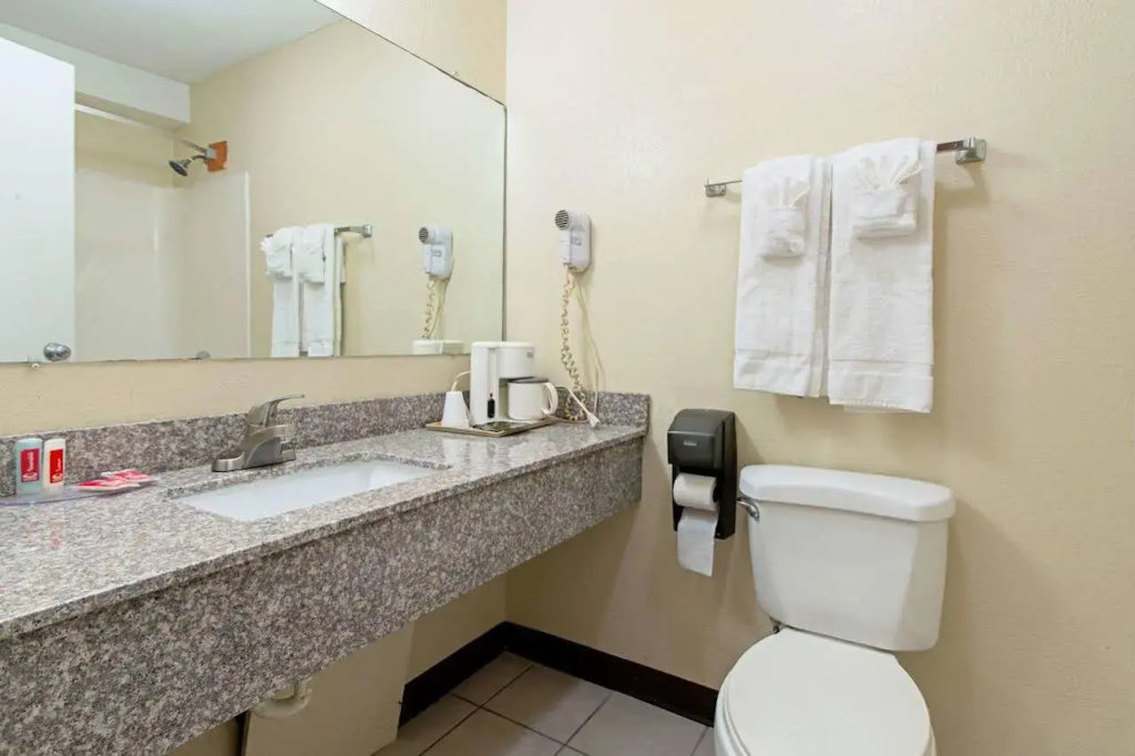 Econo Lodge - фото 15