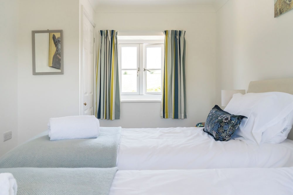 Tokenhill Cottage — 4
