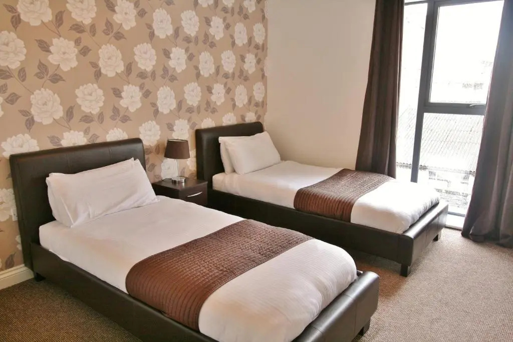 Central Hotel Cheltenham by Roomsbooked - Général