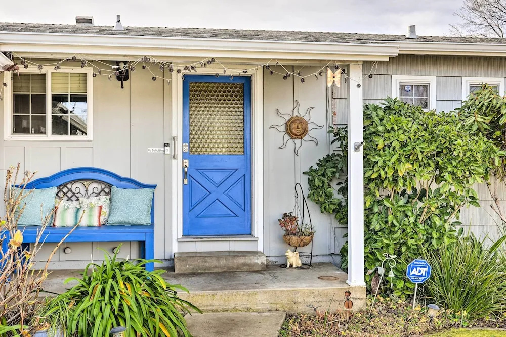 1 Mi to Main Street Sutter Creek: Poolside Oasis!