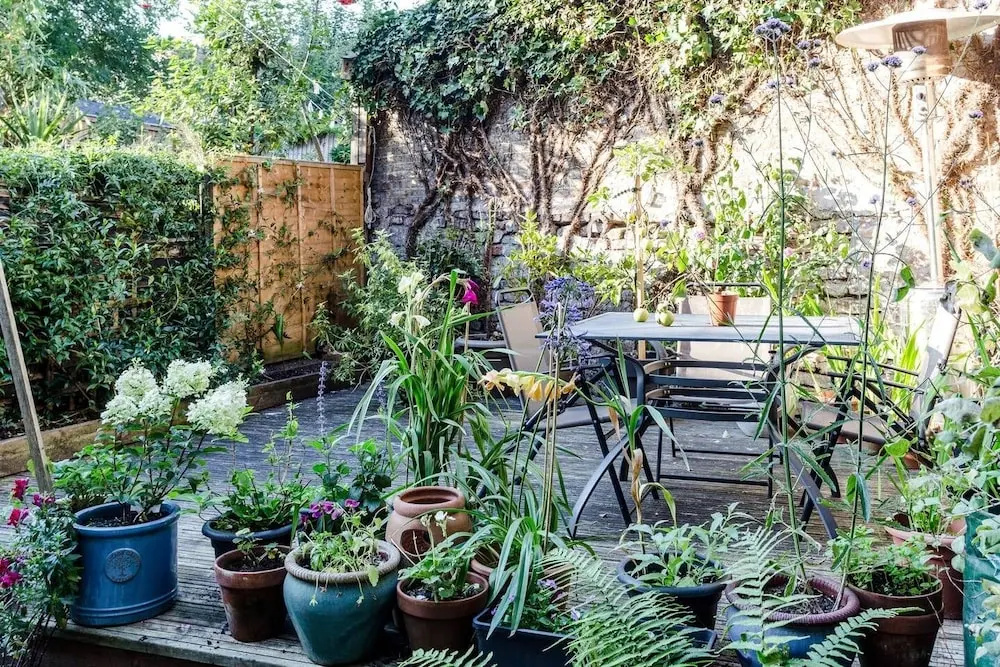 Elegant 2 Br Apartment in W/Garden, Fits 6