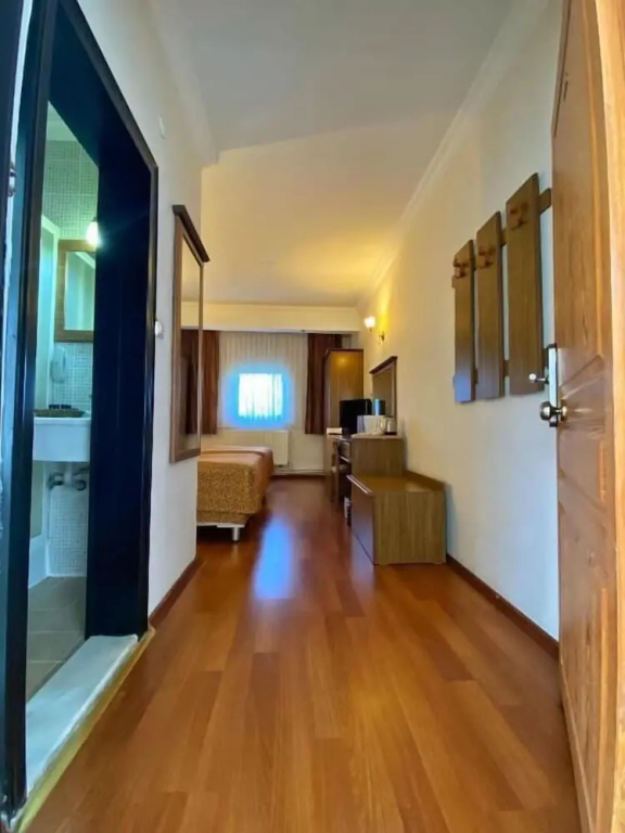 Standard Single Club room