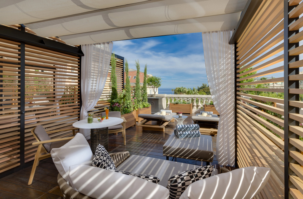 Balcony & Terrace