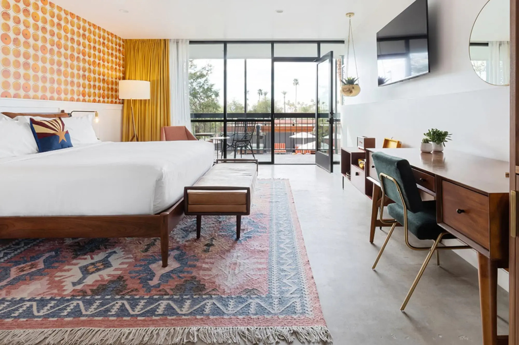 Rise Uptown Hotel — 5